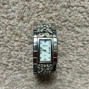 Perennial women’s vintage silver diamond bangle watch fits‎ a S-M sized wrist